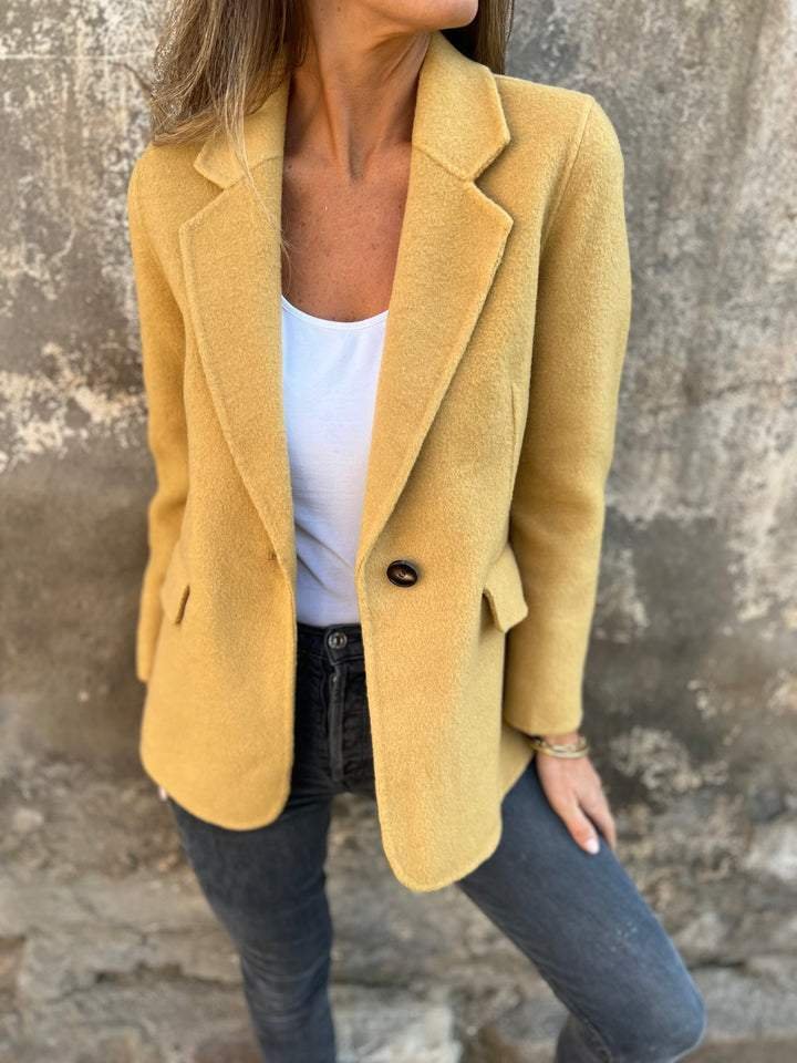 Freya | Women's Elegant Tailored Lapel Blazer