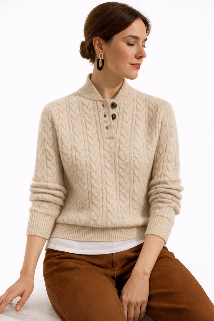 Isla | Maglione in maglia a trecce con collo abbottonato