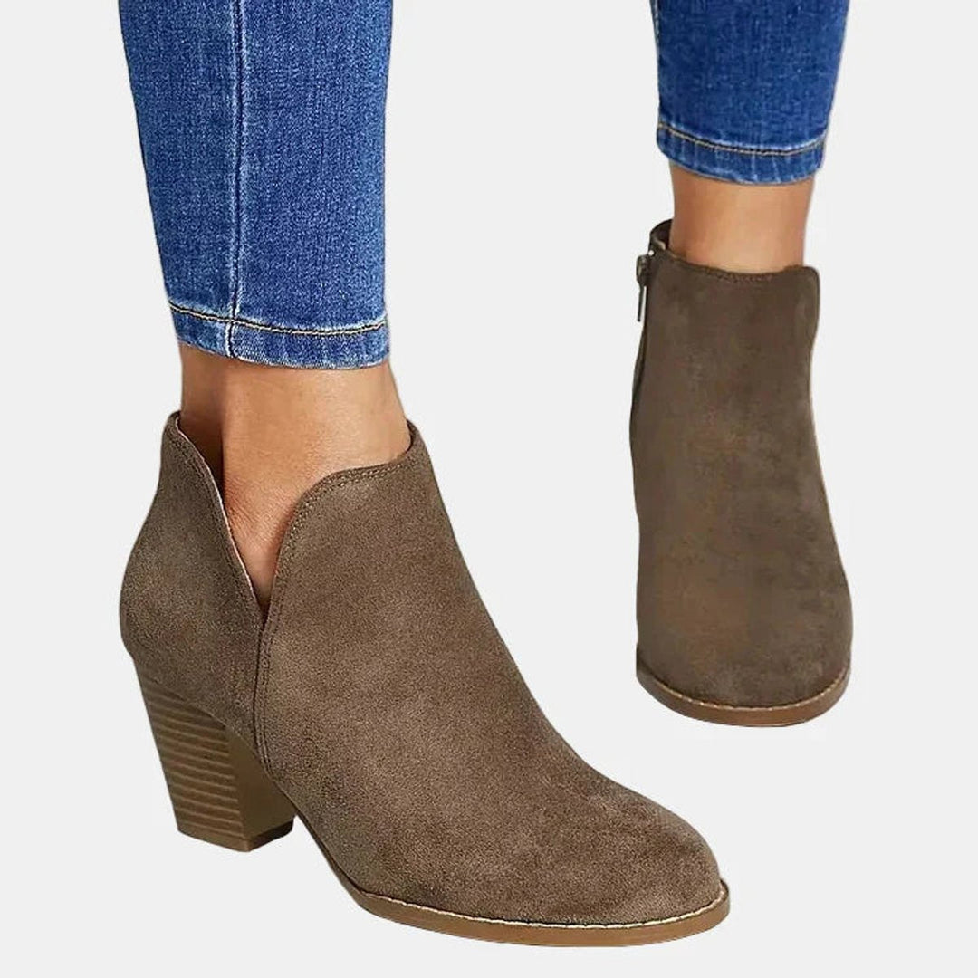 Aurelia | Elegante Ankle Boots für Damen aus Veloursleder mit Blockabsatz und seitlichem Reißverschluss