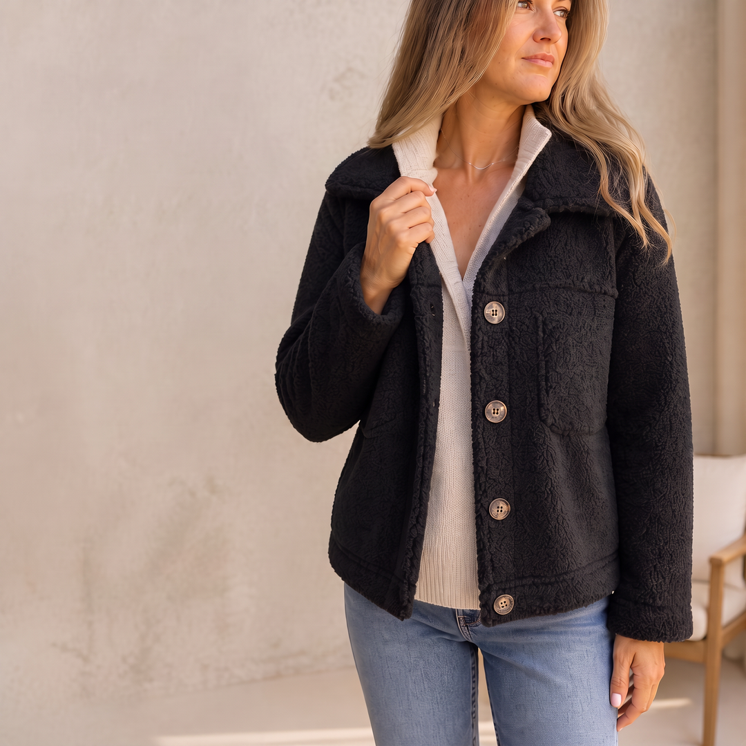 Ariane | Curly Faux Fur Jacket – Cozy Button-Front Design