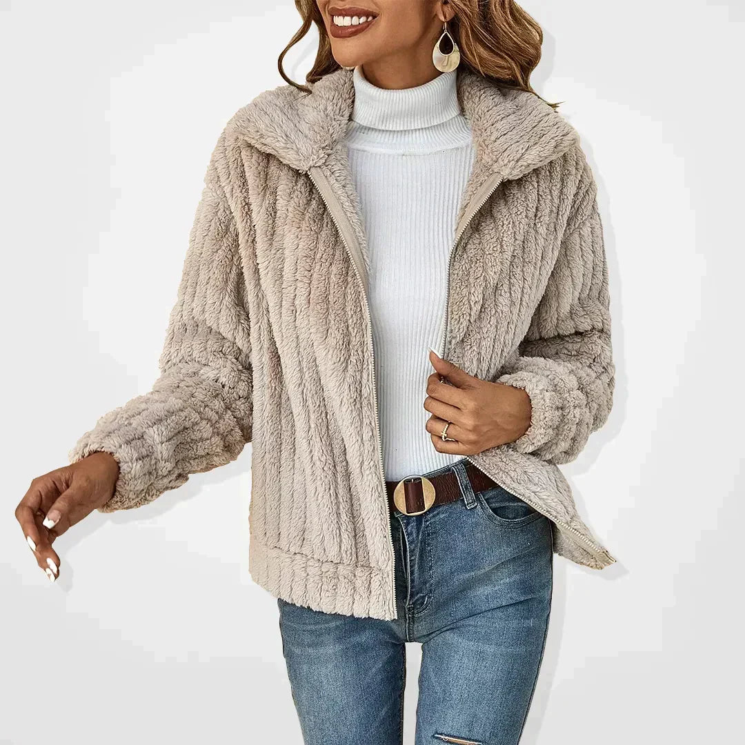 Liora | Kuschelige flauschige Strickjacke für Damen