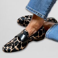 Astrid | Handgefertigte Damen-Loafer mit Leopardenmuster