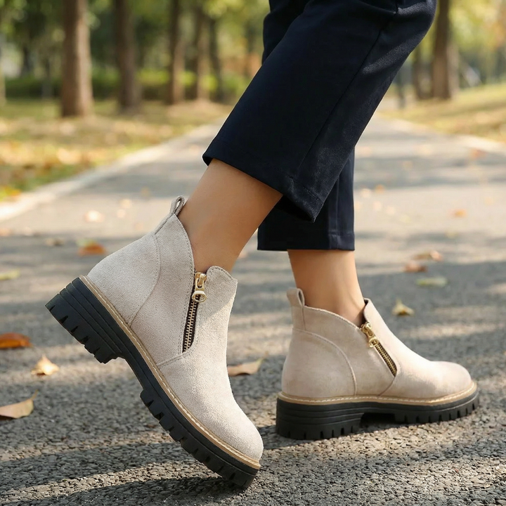 Stepara | Chelsea Boots – Stylish Side-Zip Design for Women