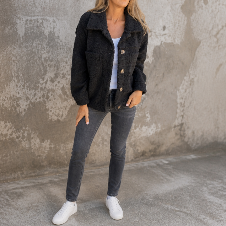Ariane | Curly Faux Fur Jacket – Cozy Button-Front Design