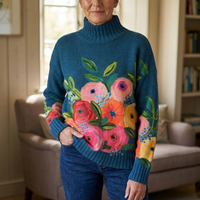 Violet | Rollkragenpullover mit Blumenmuster