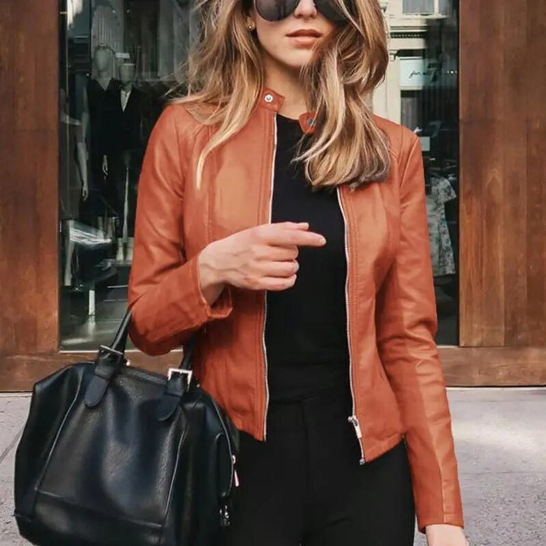 Phoebe | Slim-Fit Faux Leather Jacket – Stylish Cropped Cut for Women