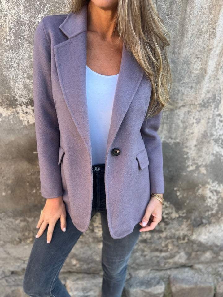 Freya | Women's Elegant Tailored Lapel Blazer