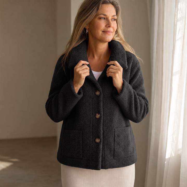 Ariane | Curly Faux Fur Jacket – Cozy Button-Front Design